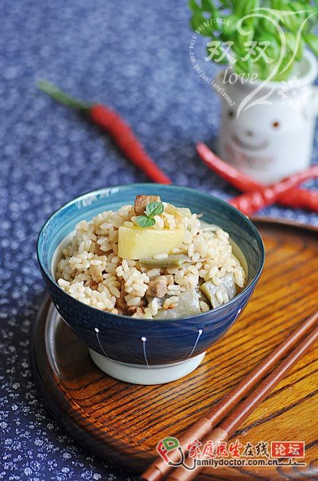 上班族妈妈的饭菜一锅出——土豆豆角焖饭